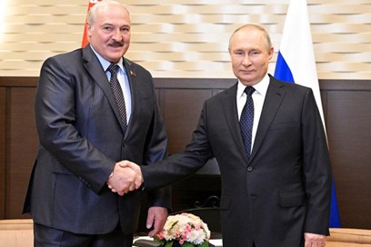 Lukashenko: abbiamo un esercito unificato con quello russo. Zelensky: segnale pericoloso. Caduta Lysychansk