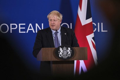 Gb, quattro ministri abbandonano Johnson. A rischio il futuro del premier 