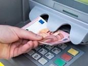 Banche, stop dell’Antitrust ai nuovi costi dei prelievi al bancomat