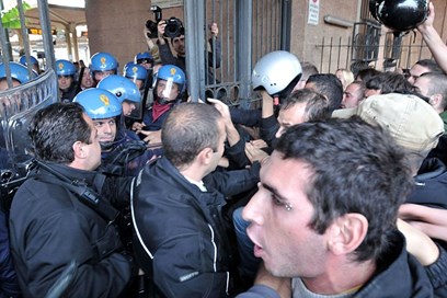 Proteste a La Sapienza, studenti incatenati e in sciopero della fame 