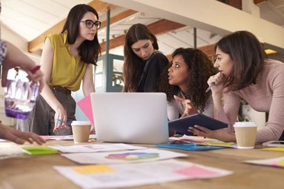Lavoro, cooperative a trazione femminile: il 61% degli occupati è donna