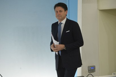 Recovery fund, presentate le linee guida al Parlamento. Conte: disponibile a riferire alle camere
