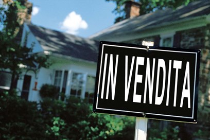 Immobiliare, compravendite in frenata. Il 7,3% della domanda sugli affitti