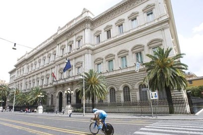 Bankitalia:  banche in salute. Meno rischi per la stabilità finanziaria