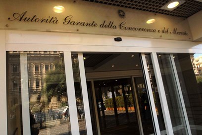 Antitrust, provvedimento cautelare per Intesa Sanpaolo e Isybank 