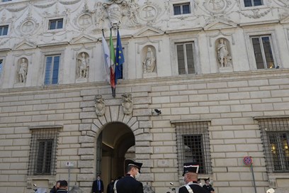 Comuni, s&igrave; a clausole antifasciste