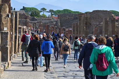 Turismo, mercato globale in forte ripresa: 2mila miliardi di dollari di entrate entro il 2028