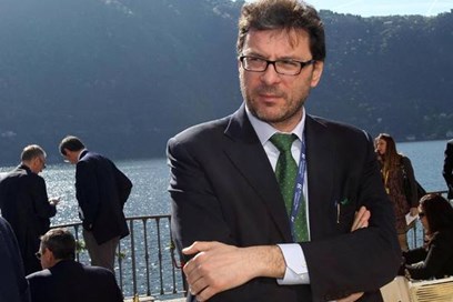 Rai, apprensione del cda per i tagli di Giorgetti. Ma il canone per ora torna  a 90 euro
