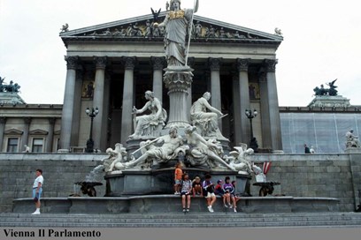 Vienna, Rosenkranz (estrema Destra) presidente del parlamento