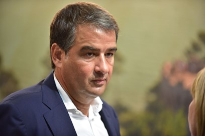 Fitto alla prova dell'Europarlamento: non rappresento un partito o uno Stato. Voto rinviato