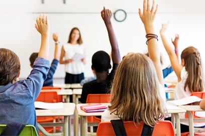 Bonus studente fino a 1.500 euro per le scuole paritarie, cosa prevede l'emendamento di FdI
