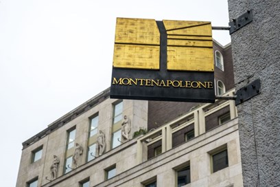 Via Montenapoleone è la strada dello shopping più cara al mondo. Supera la 5th Avenue a New York