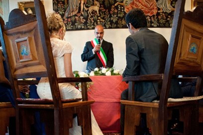 In Italia ci si sposa sempre meno. In aumento le unioni civili tra coppie dello stesso sesso