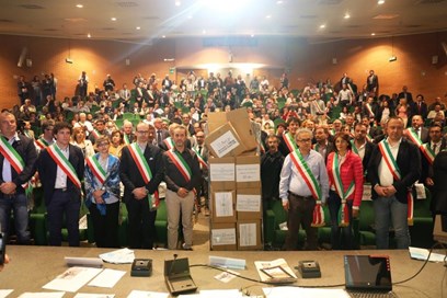 Piovono miliardi sui comuni italiani